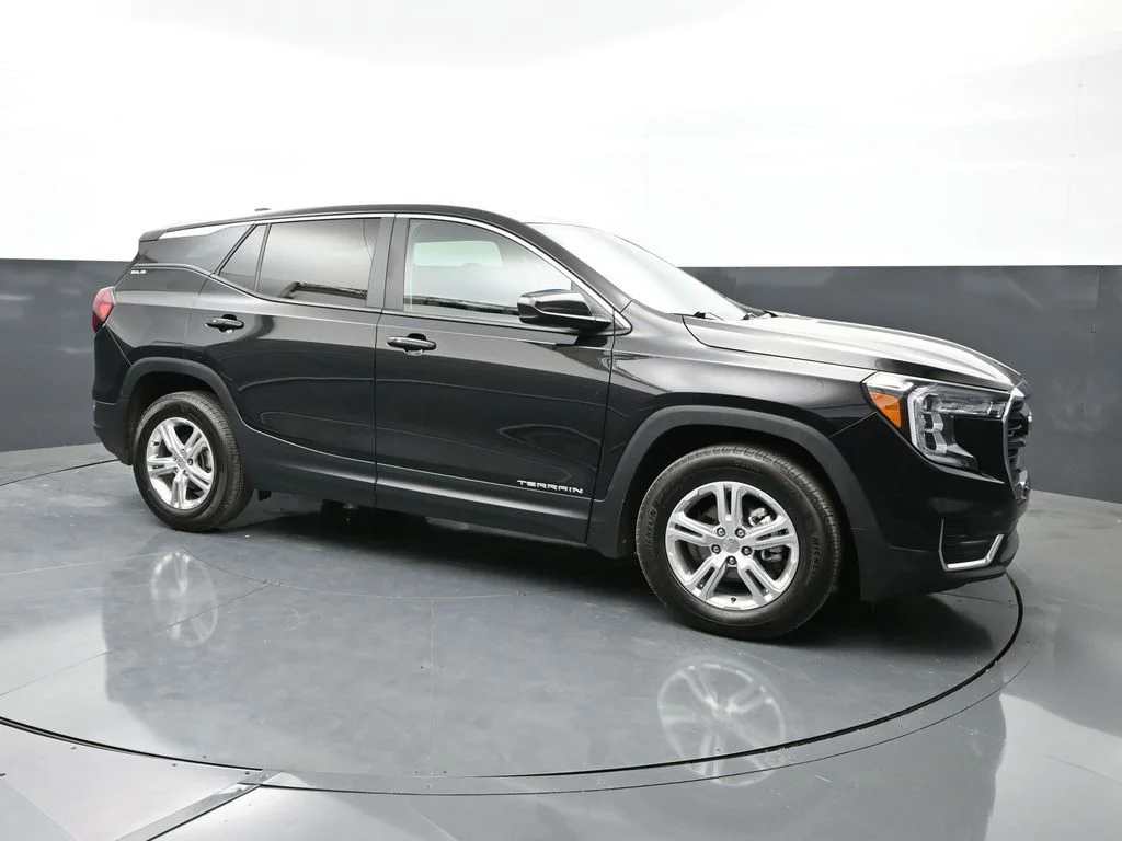 2024 GMC Terrain SLE FWD's photo