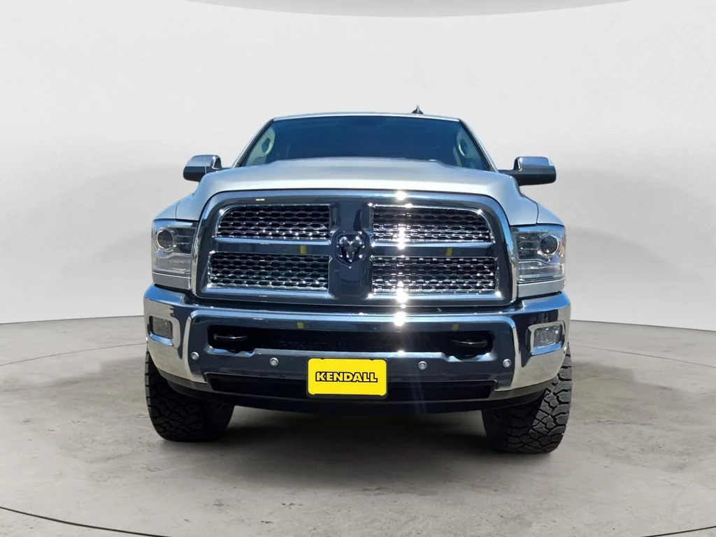 Used 2017 Silver Ram Laramie image 2