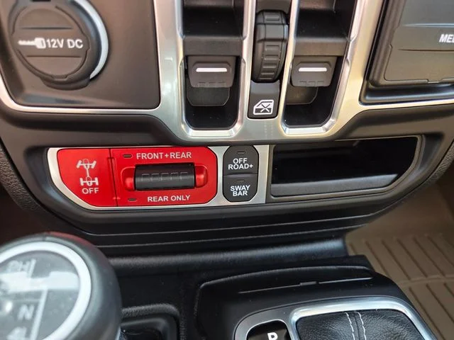 Certified Used 2020 White Jeep Rubicon image 30