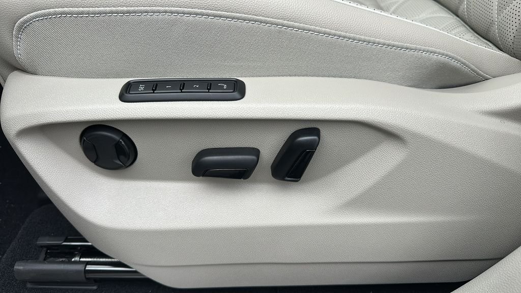 New 2026 Pure Gray Volkswagen 2.0T SEL Premium R-Line image 18