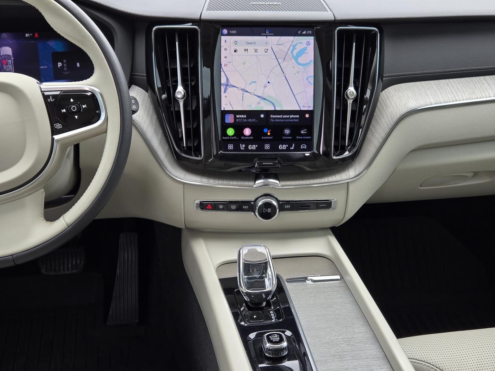 Used 2023 Onyx Black Metallic Volvo Ultimate image 37