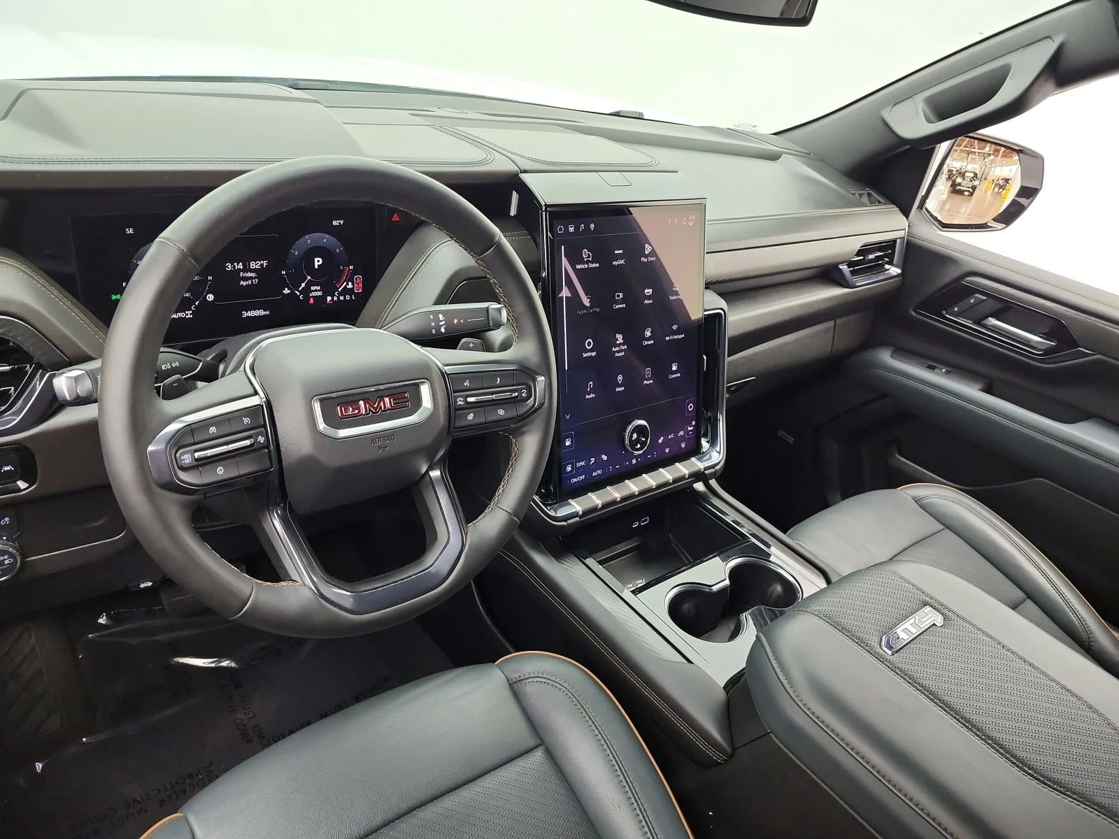 Used 2025 Summit White GMC 4WD 4dr AT4 image 12