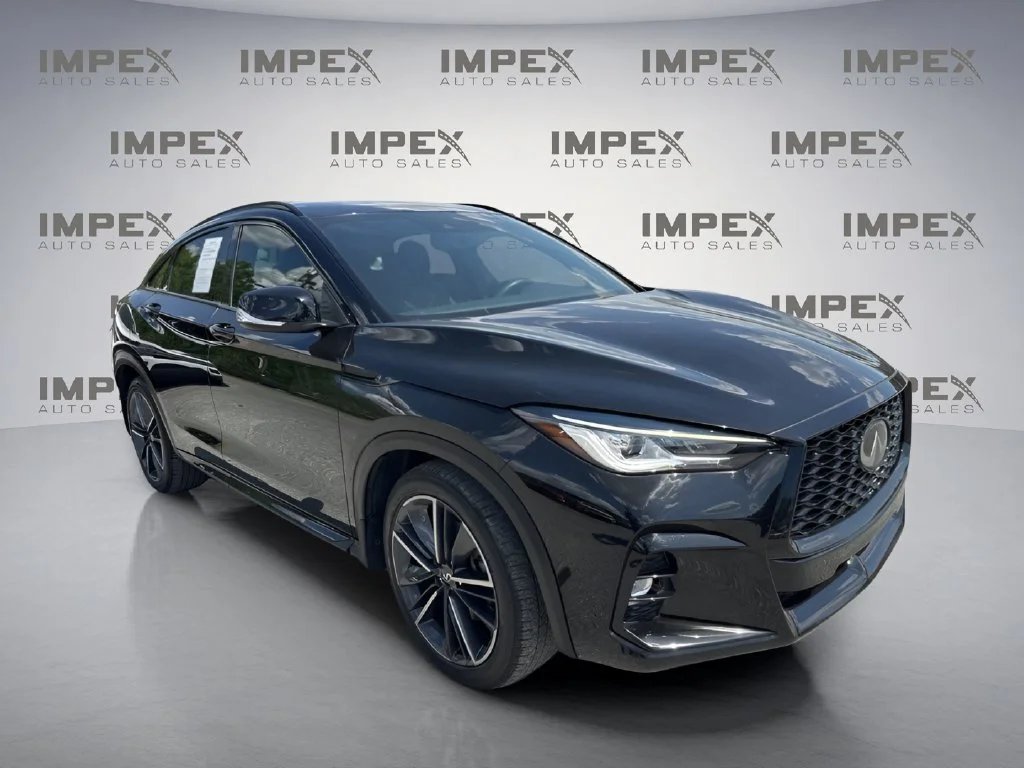 Used 2023 Black INFINITI LUXE image 7