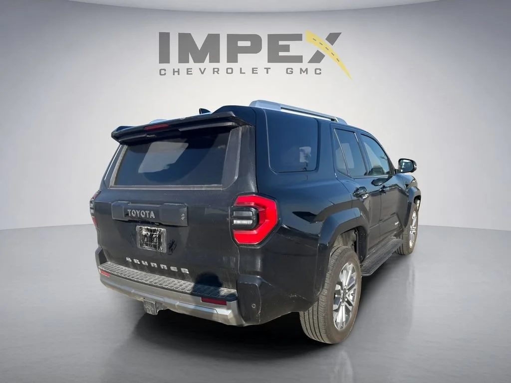 Used 2025  Toyota SR5 image 5