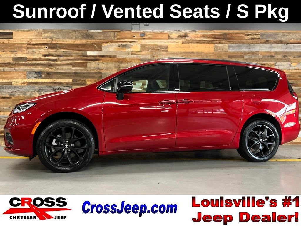 Used 2026 Red Chrysler Limited image 1