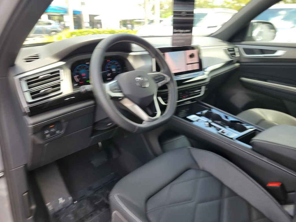 Certified Used 2026  Volkswagen SE w/Technology image 15
