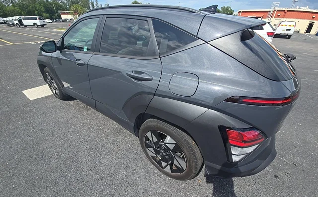 Used 2024 Gray Hyundai SEL image 4