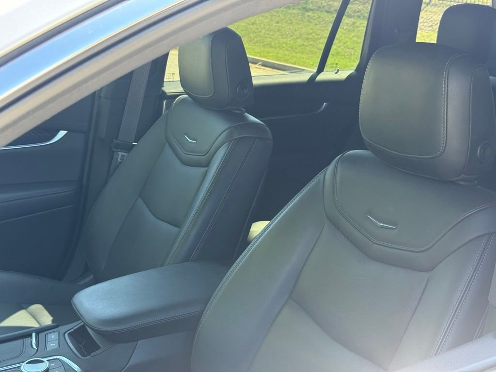 Used 2024 White Cadillac Premium Luxury image 19