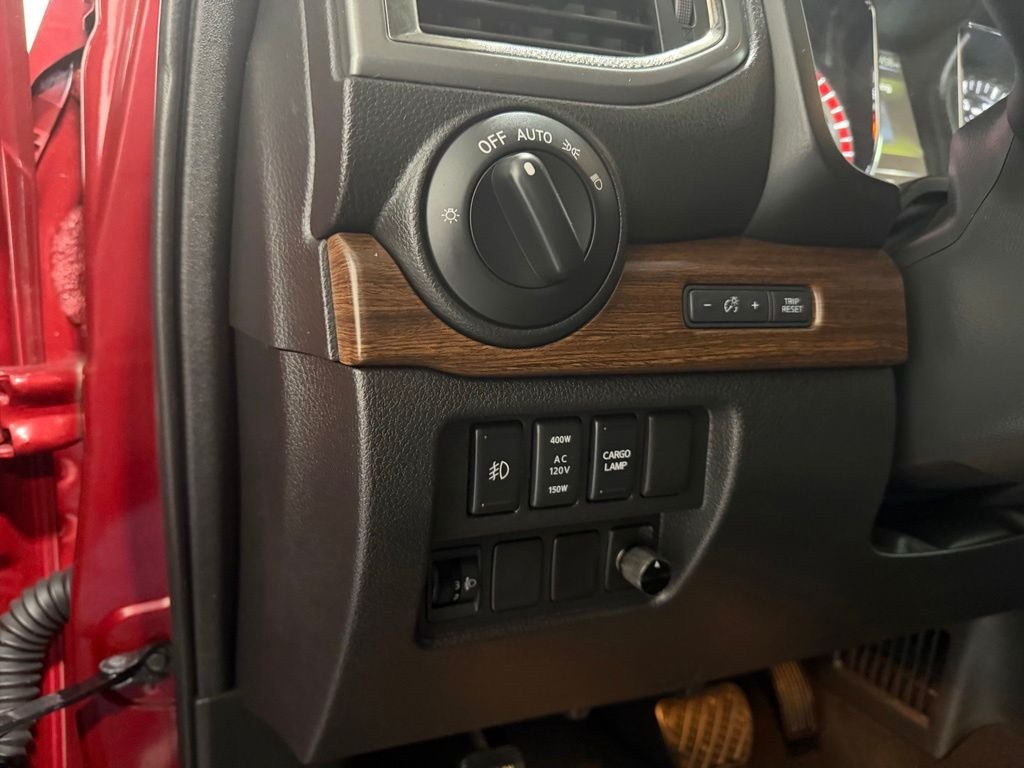 Used 2016 Red Nissan Platinum Reserve image 14