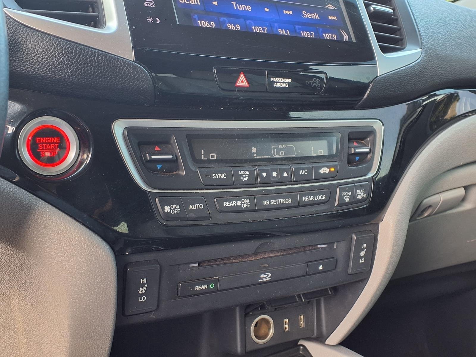 Used 2016 Crystal Black Pearl Honda Touring image 26