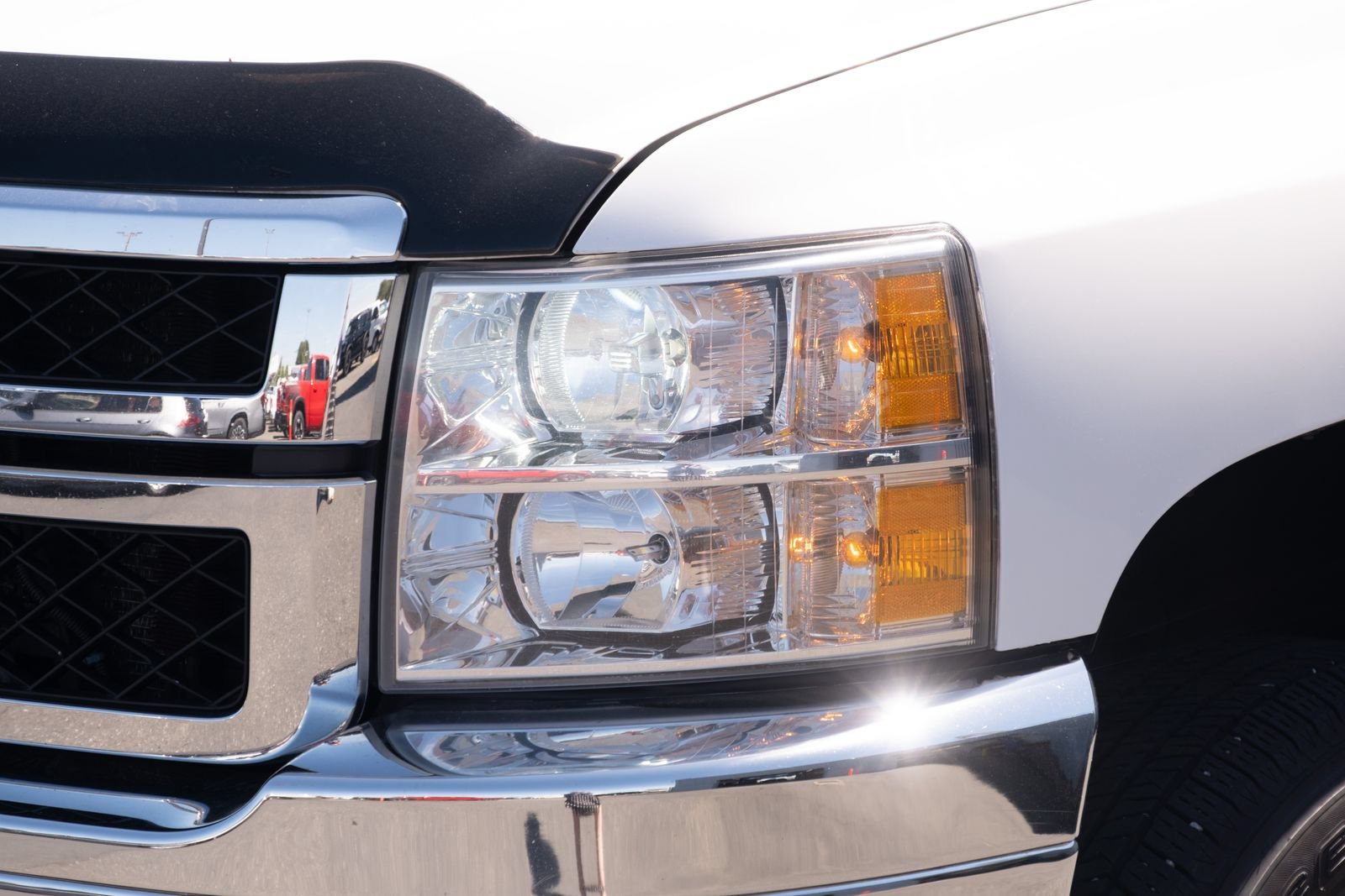 Used 2013 SUMMIT WHITE Chevrolet LTZ image 19