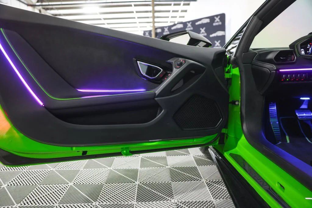 Used 2021 Green Lamborghini Base image 26