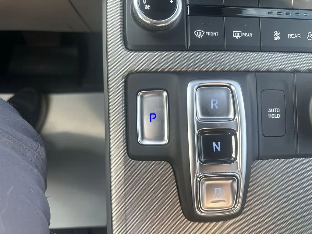Used 2023 Gray Hyundai SE image 27