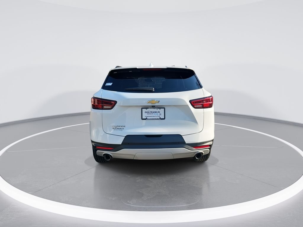 Used 2024 White Chevrolet LT image 7