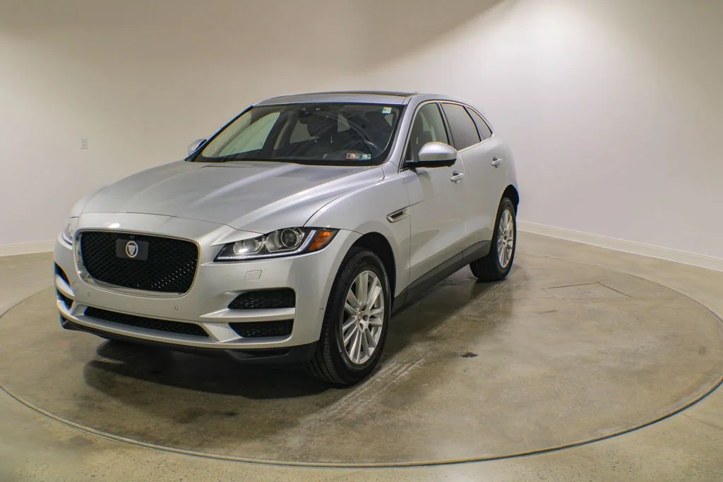 2020 Jaguar F-PACE 25t Prestige AWD's photo