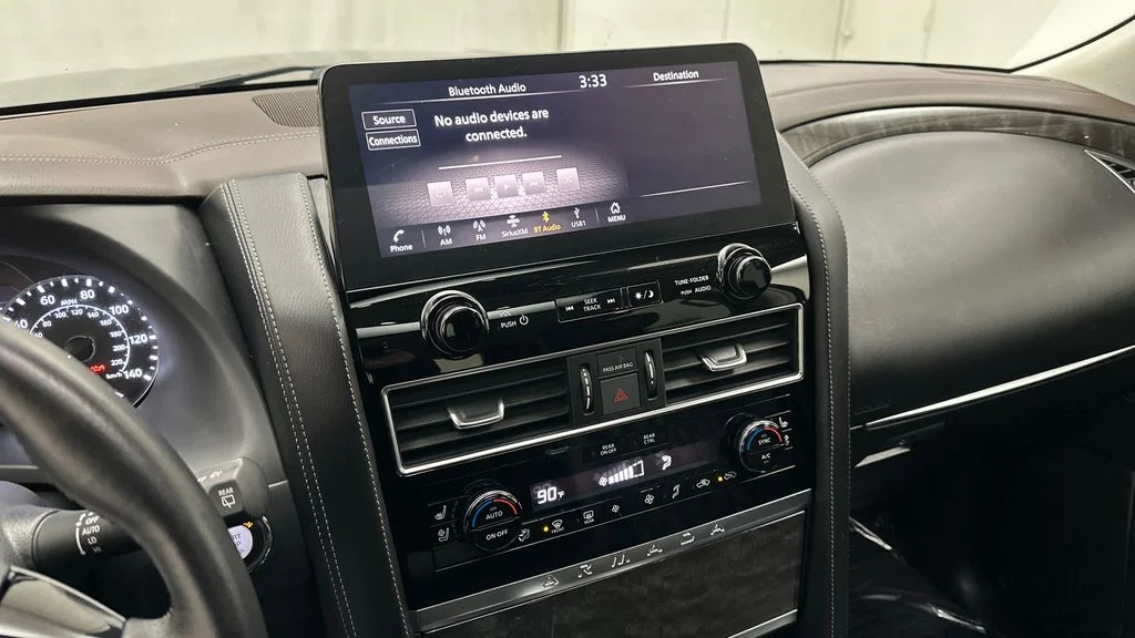 Used 2022 Black Nissan Platinum image 14