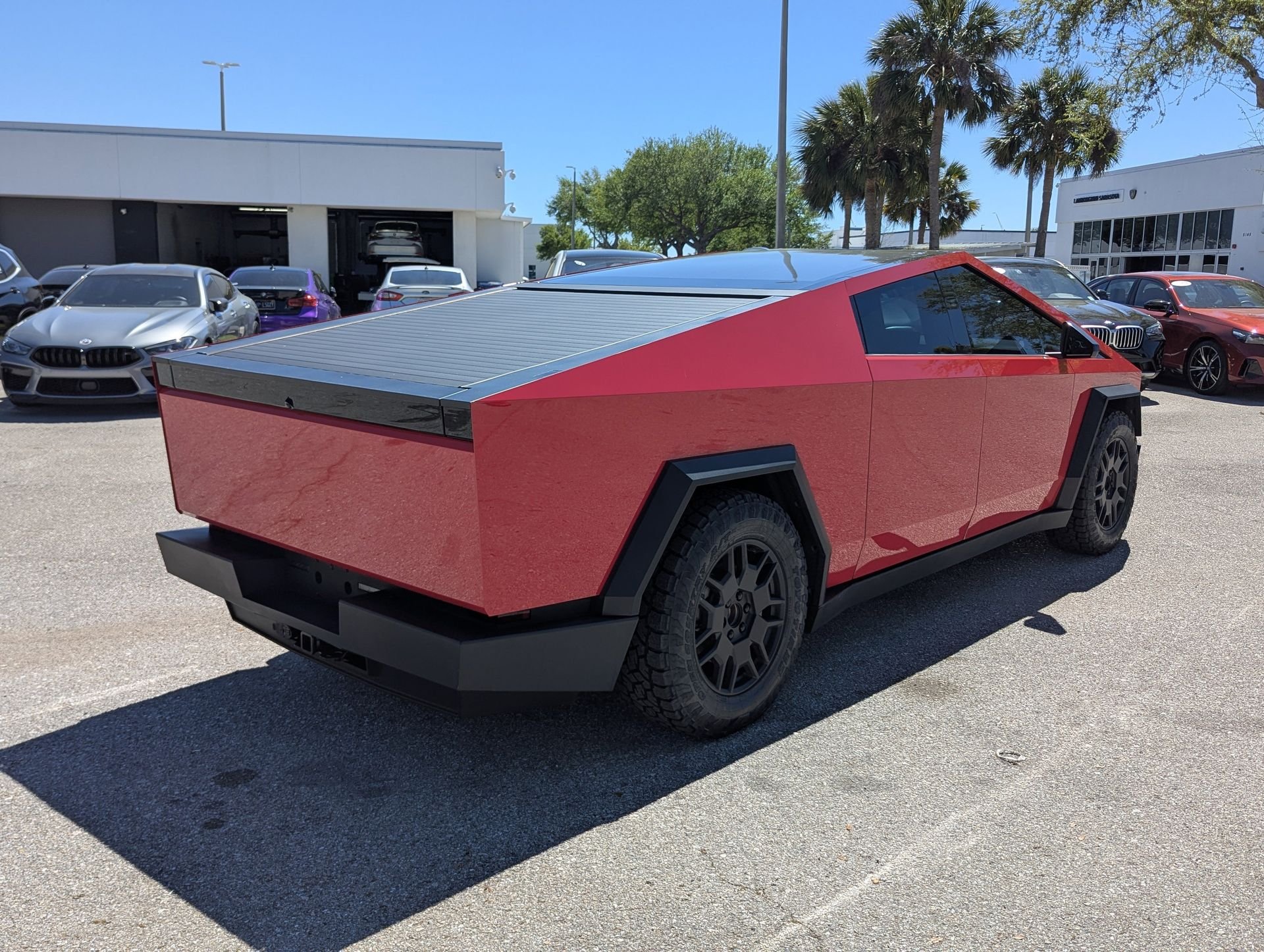 View vehicle photo 3