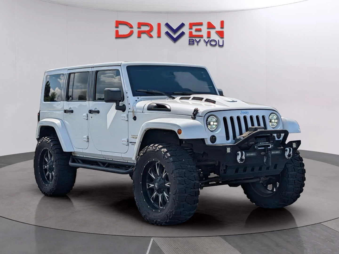 Used 2014 Bright White Clearcoat Jeep Sahara image 7