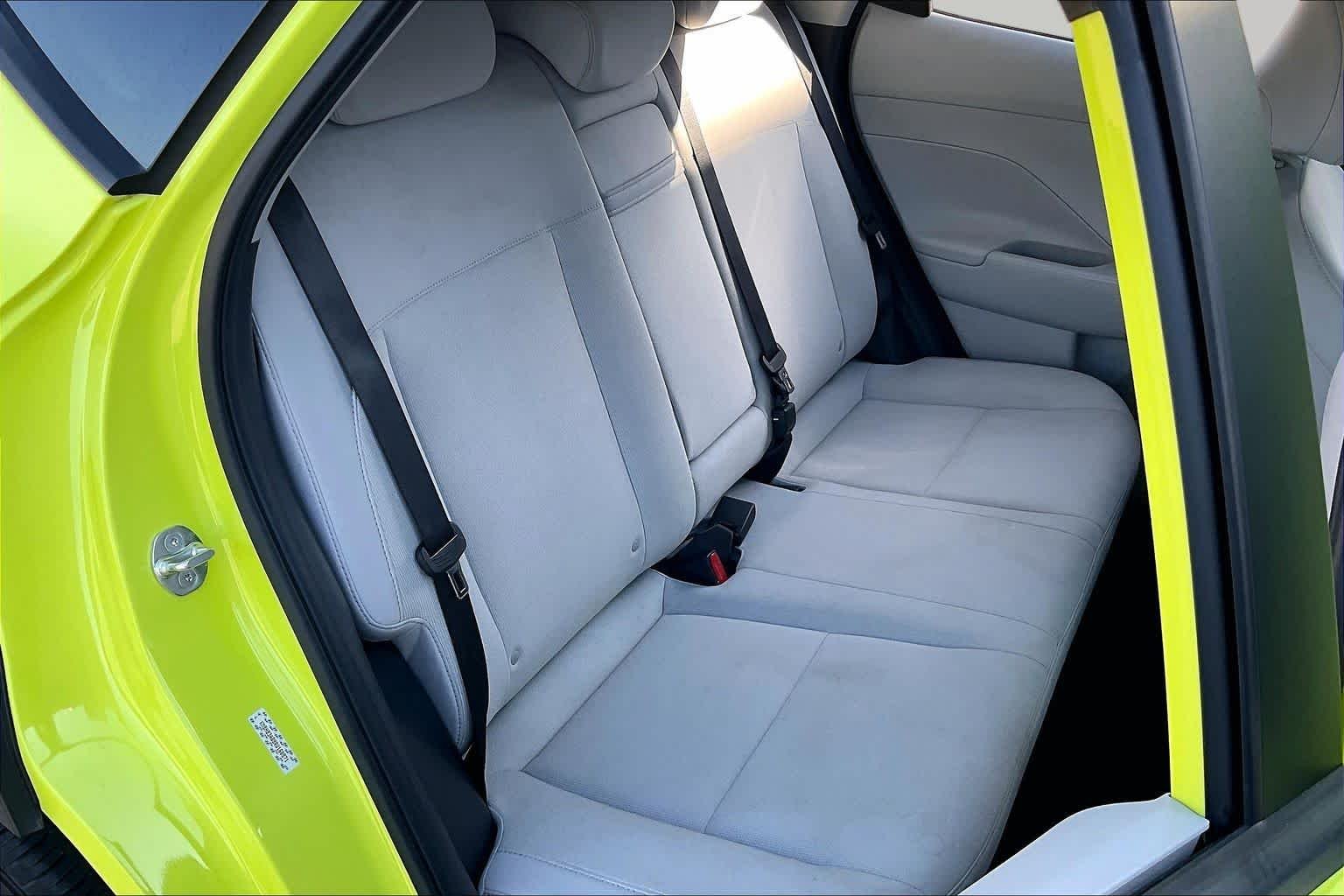 Used 2024 Neoteric Yellow Hyundai SEL image 18