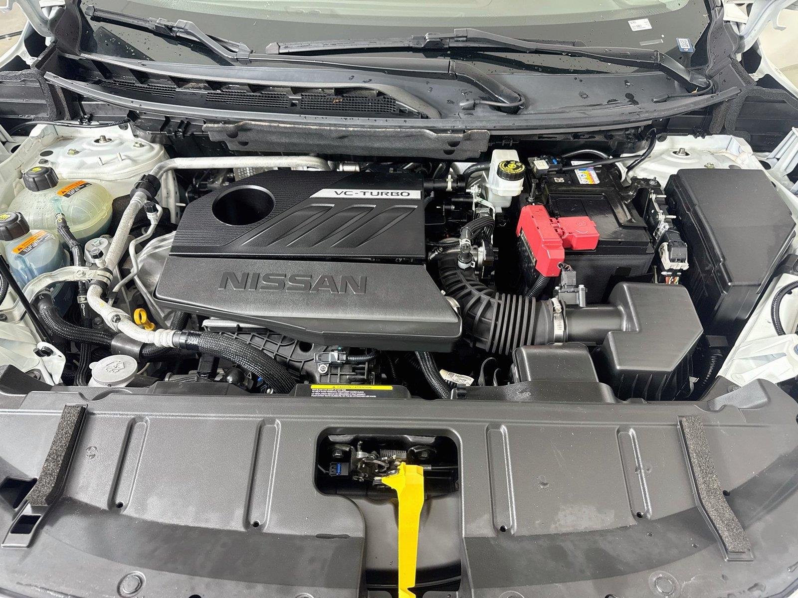 Used 2023 Pearl White Tricoat Nissan SL image 29