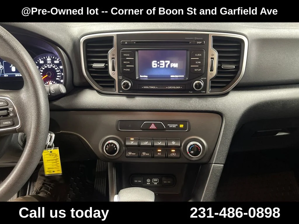 Used 2017 Red Kia LX image 19