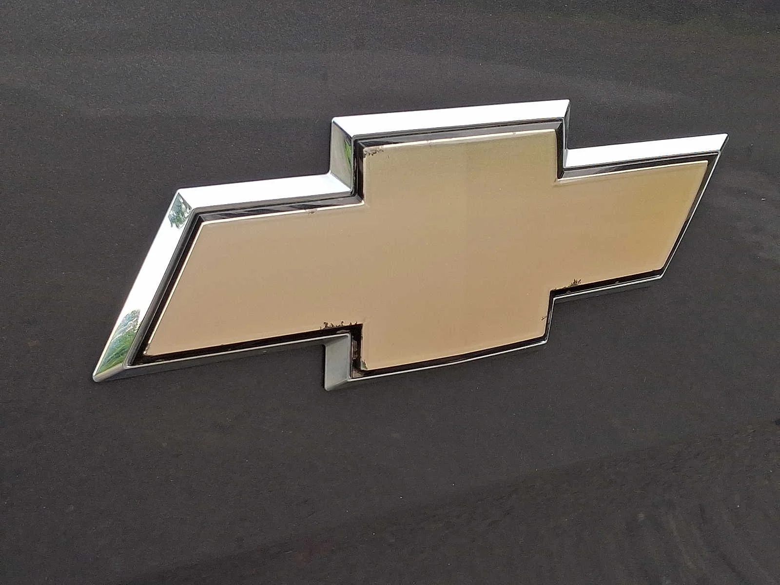 Used 2010 Taupe Gray Metallic Chevrolet Xtra Fuel Economy image 27