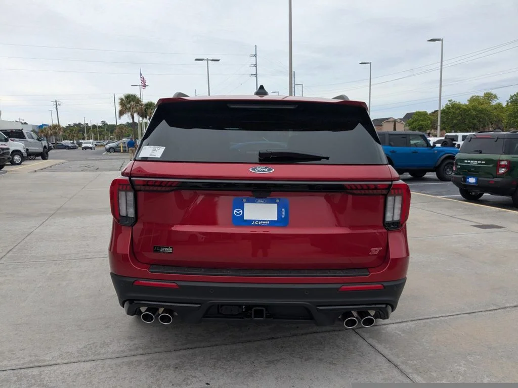 New 2026 Rapid Red Metallic Tinted Clearcoat Ford ST image 5