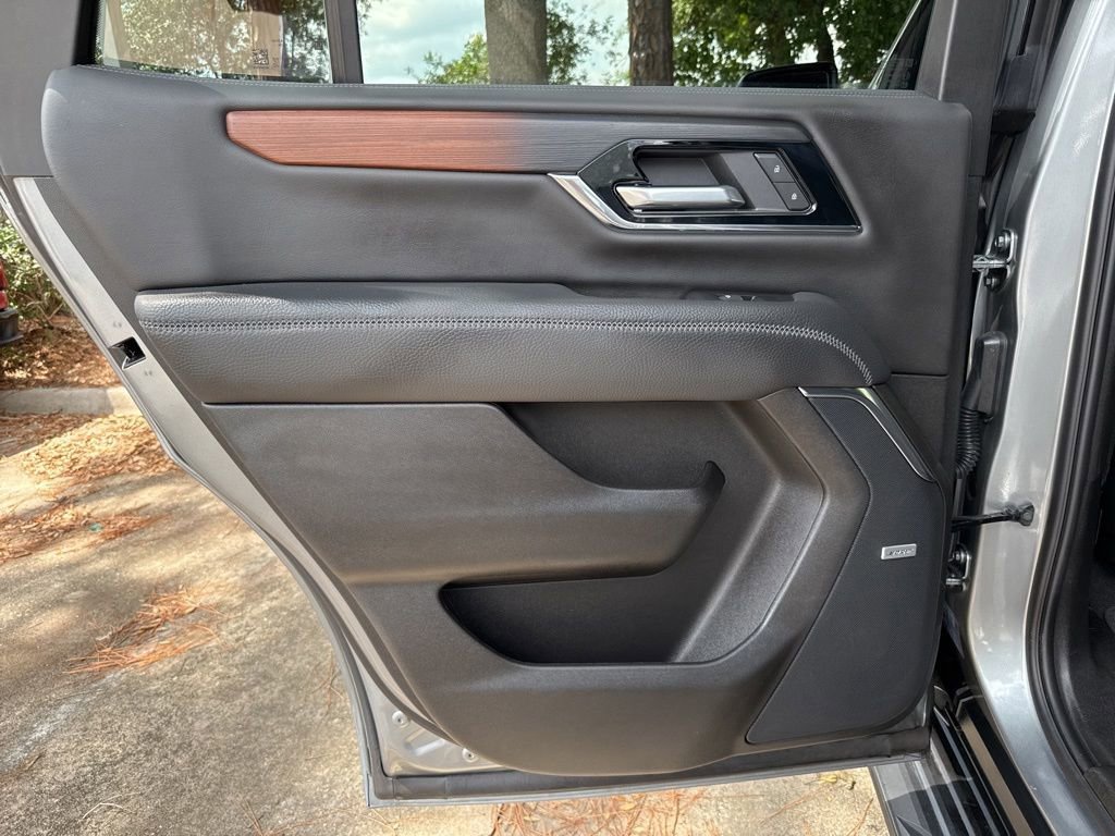 Used 2025 Sterling Metallic GMC Denali image 30