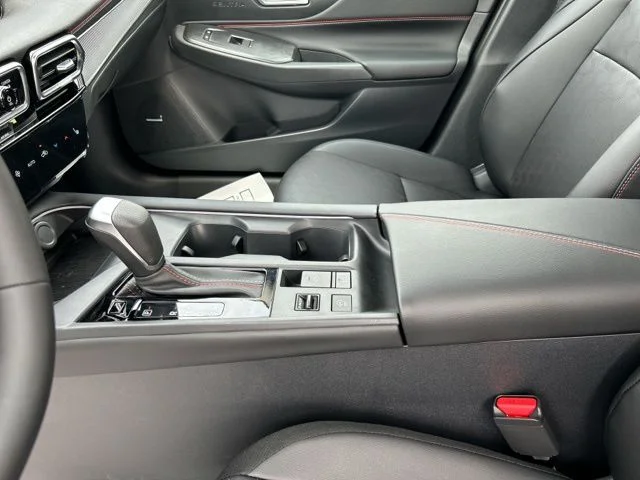 New 2026 Aspen White Nissan SR image 26