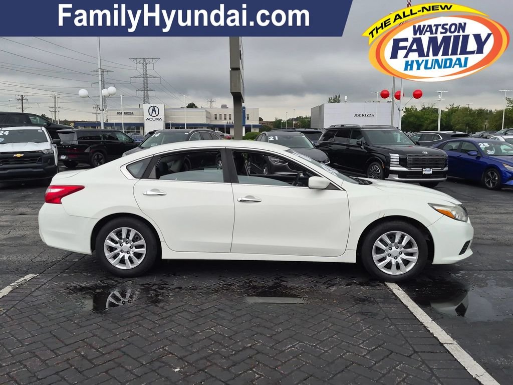 Used 2016 Nissan Altima S with VIN 1N4AL3AP2GC219663 for sale in Tinley Park, IL