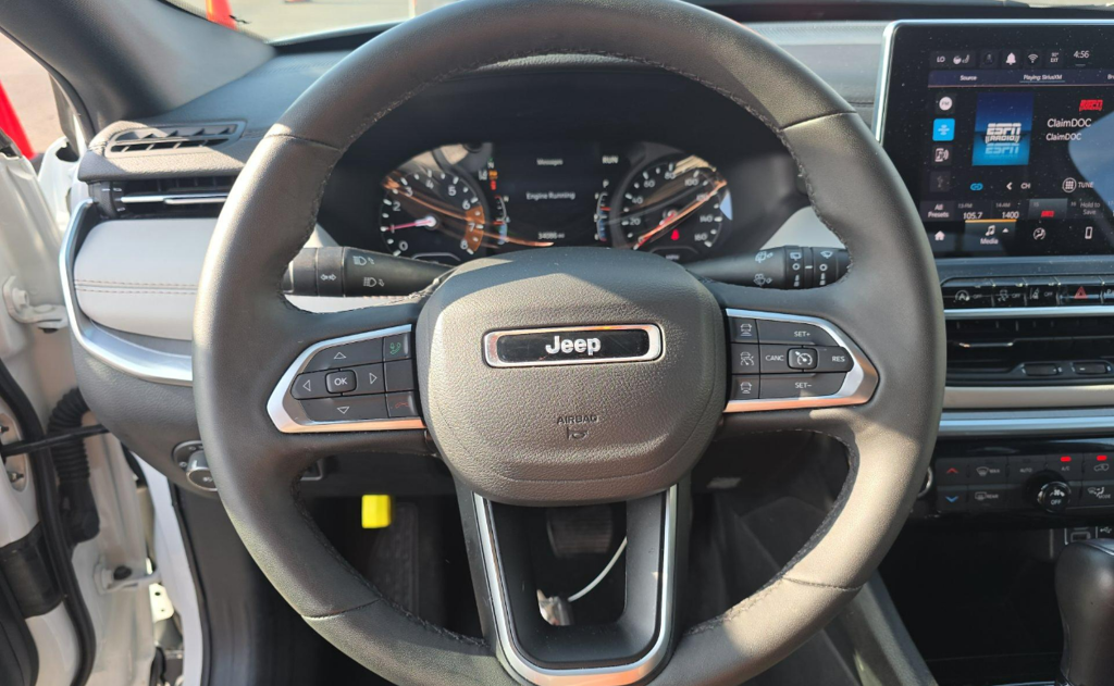 Used 2025 White Jeep Limited image 8