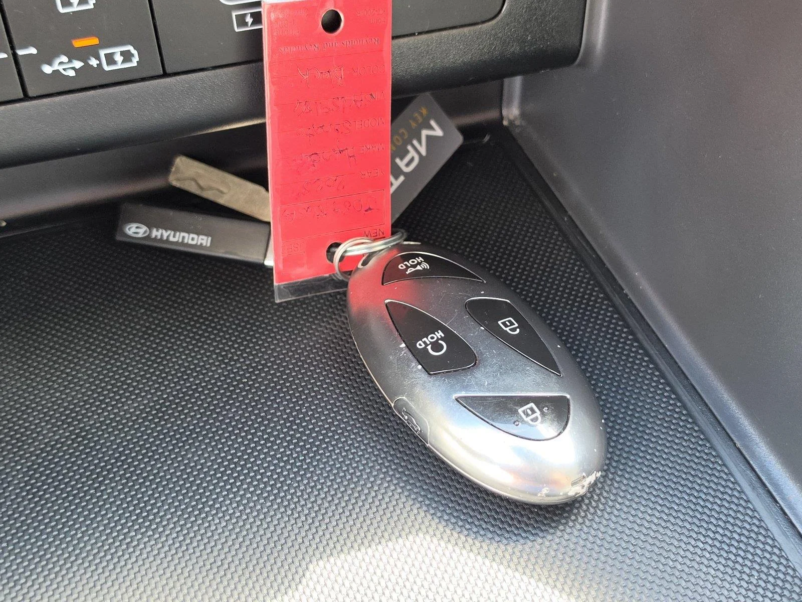 Used 2025 Abyss Black Hyundai SEL image 30