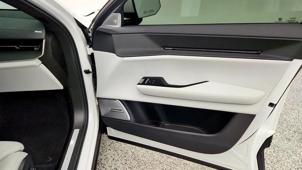 Used 2025 Snow Polestar Long Range Dual Motor w/ Performance Pack & Nappa Leather image 24
