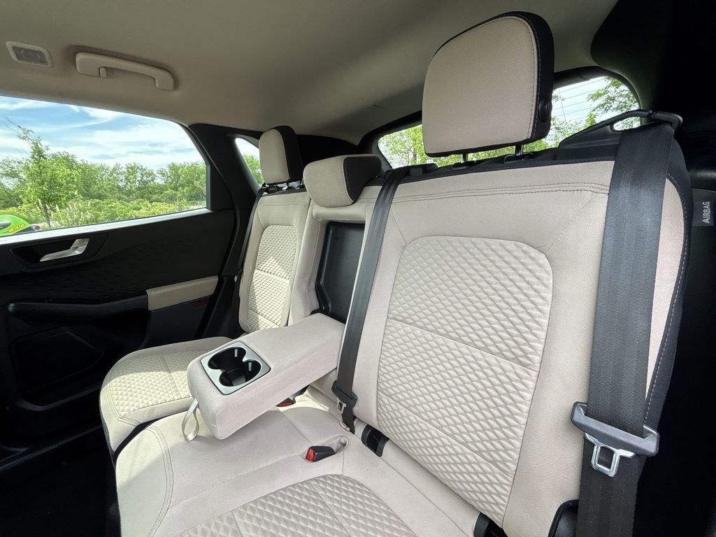 Used 2020 Silver Ford SE Sport image 26