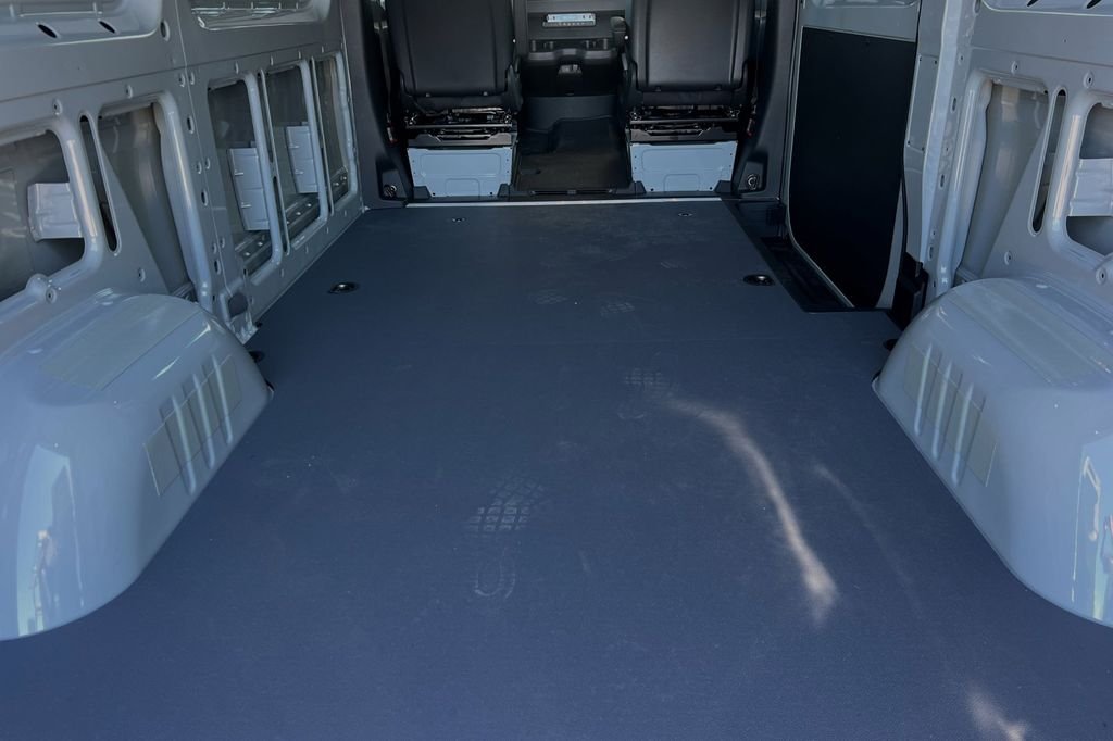 Used 2024 Silver Mercedes-Benz Cargo 144 WB image 15