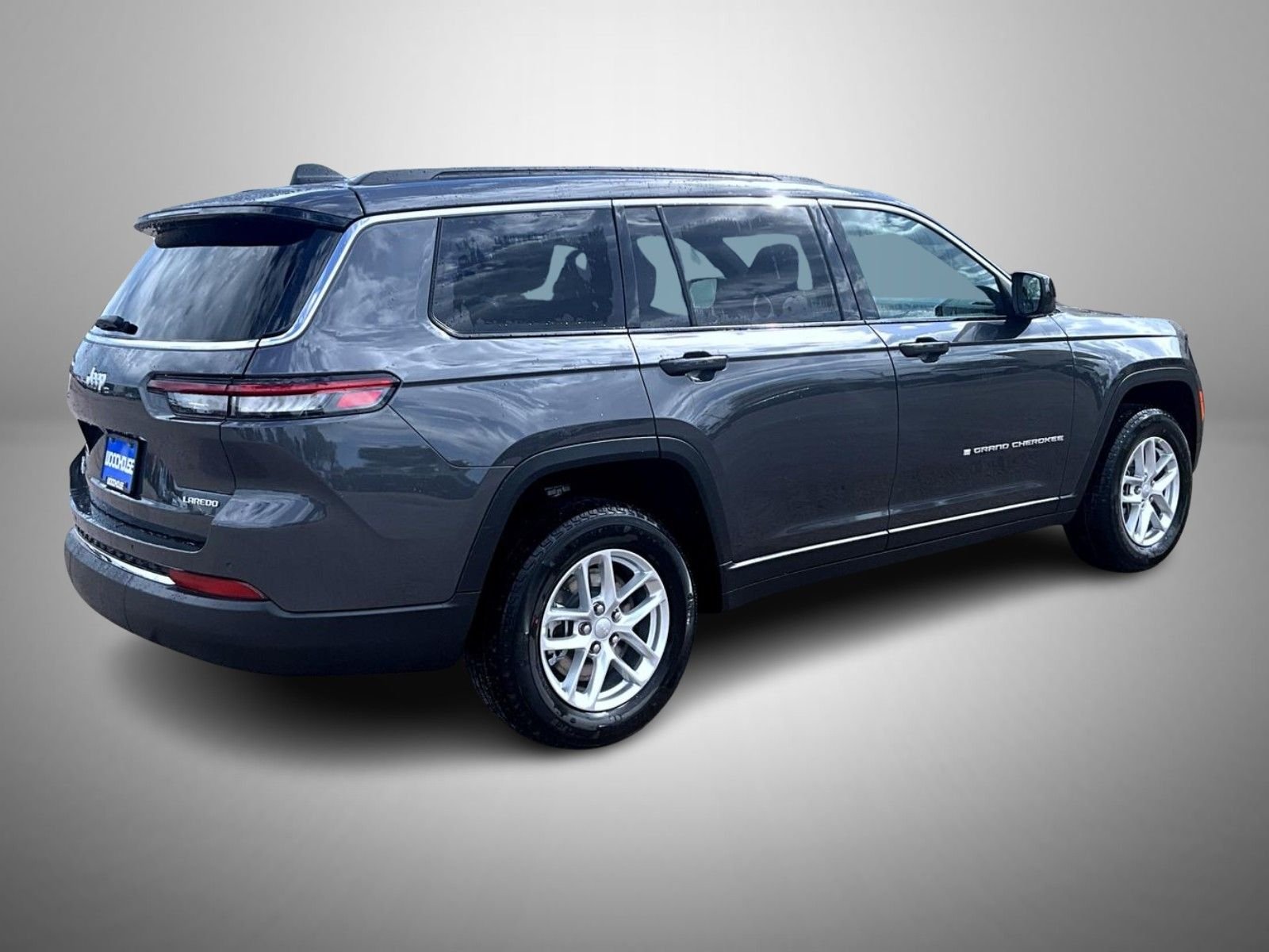 New 2026 Baltic Gray Metallic Clear-Coat Exterior Paint Jeep Laredo image 5