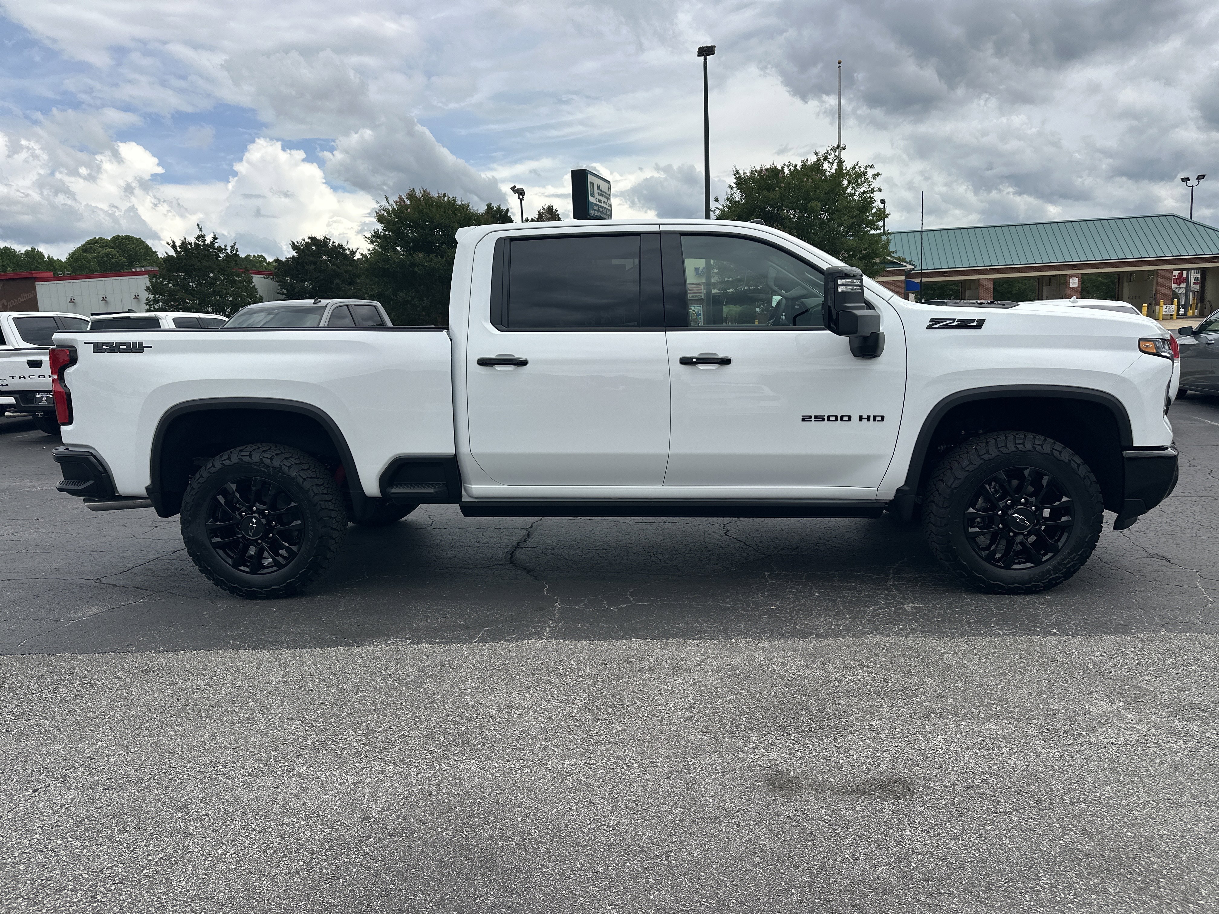 2026 Chevrolet Silverado 2500 HD LTZ - Photo 9