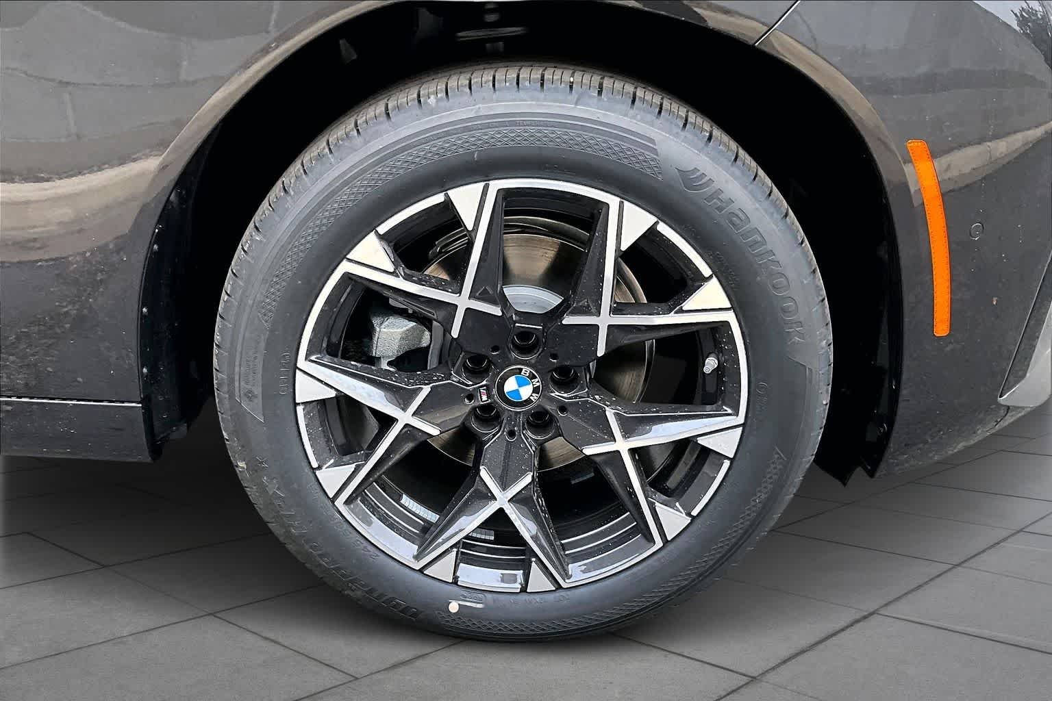 New 2026 Dark Graphite Metallic BMW 30 xDrive image 11