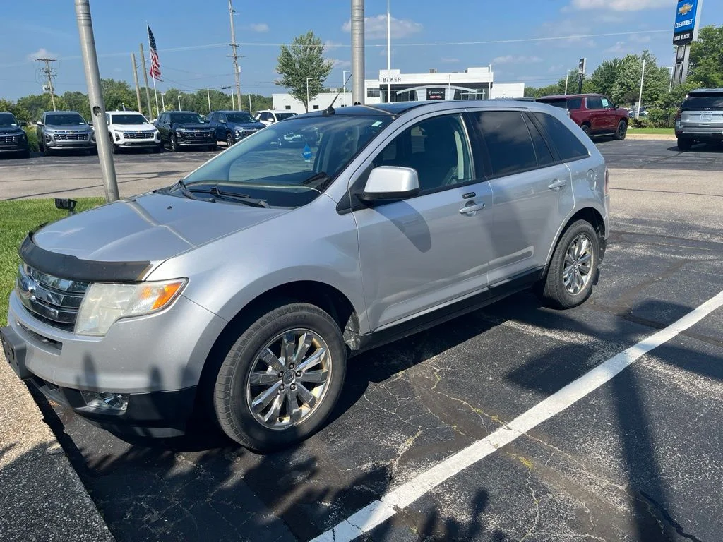 Used 2010 Silver Ford SEL image 3