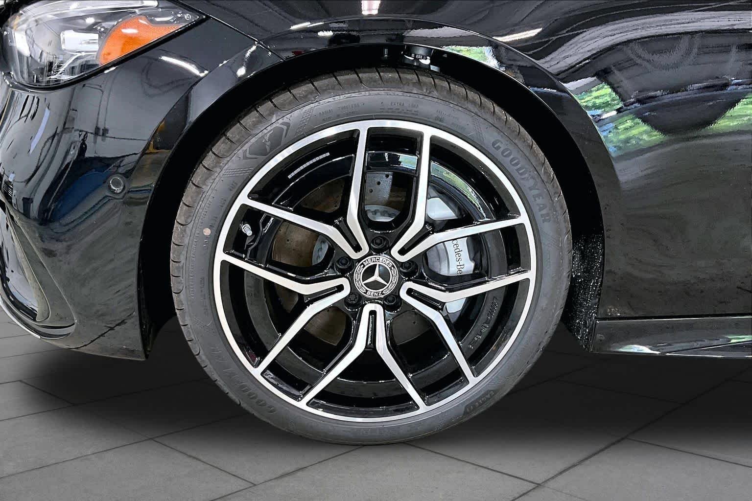 New 2026 040/Black Mercedes-Benz C 300 image 18