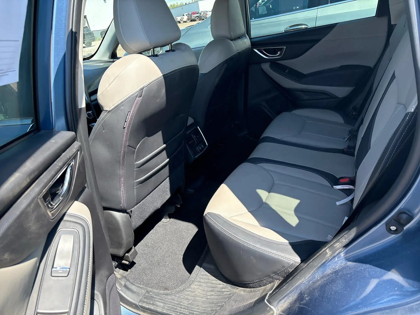 Used 2022 Horizon Blue Pearl Subaru Limited image 6
