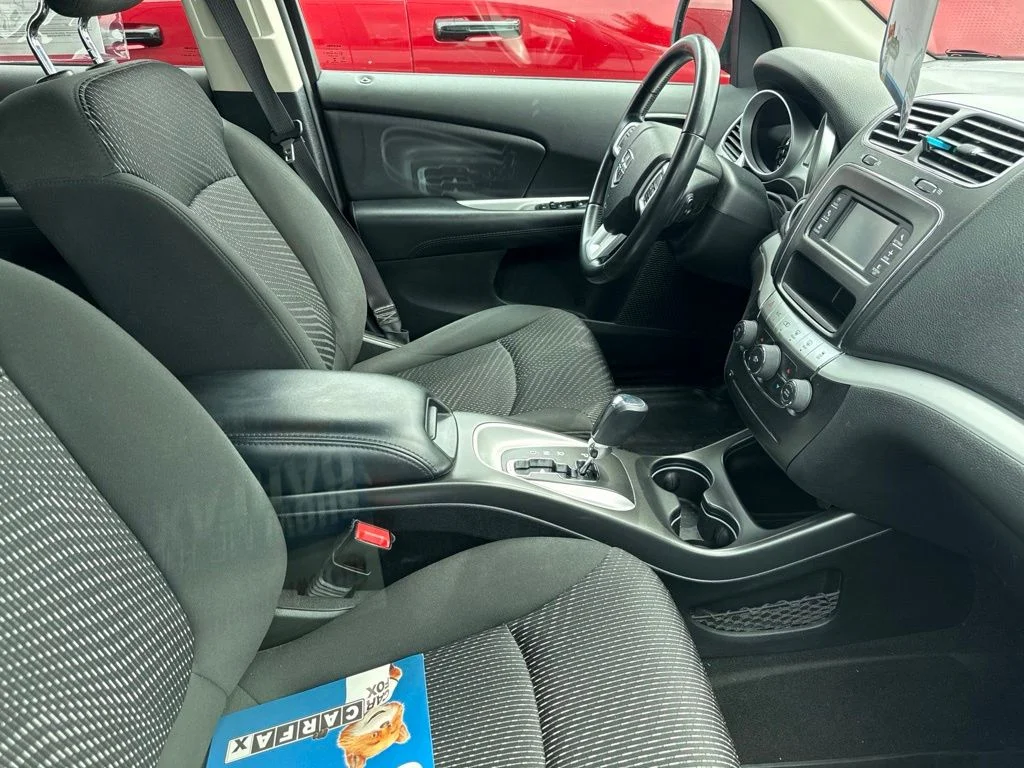 Used 2020 Gray Dodge SE image 28