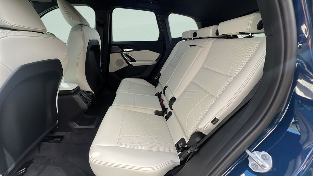 New 2027 Night Dusk Blue Metallic BMW xDrive28i image 9