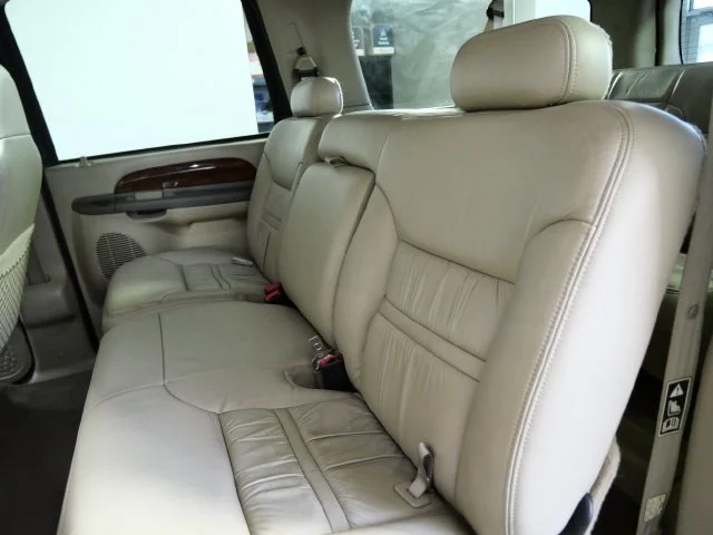 Used 2000 Green Ford Limited image 14