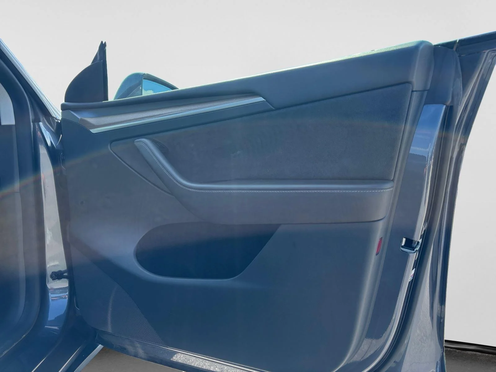 Used 2023  Tesla Performance image 50