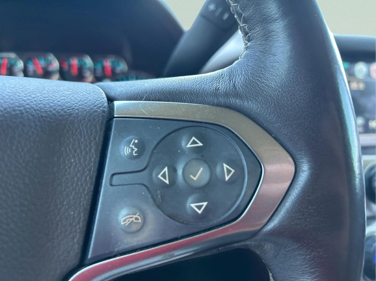 Used 2019 Pearl Chevrolet Premier image 27