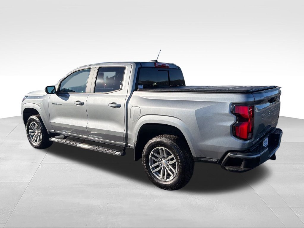 Used 2024 Gray Chevrolet LT image 4