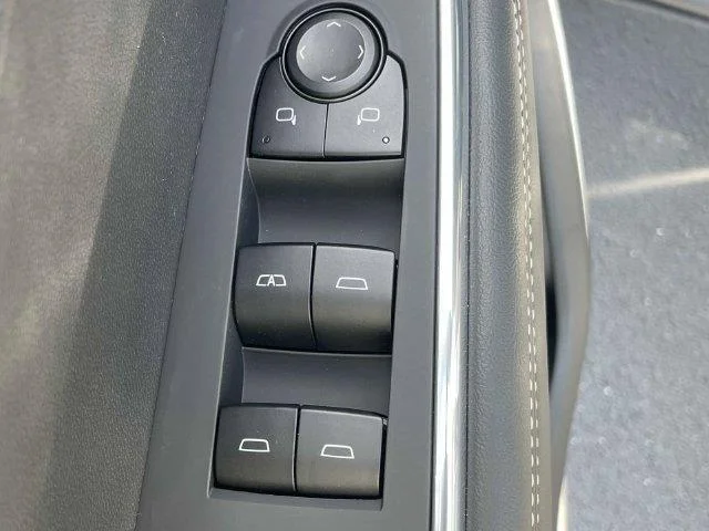 New 2025 Summit White GMC Elevation image 16