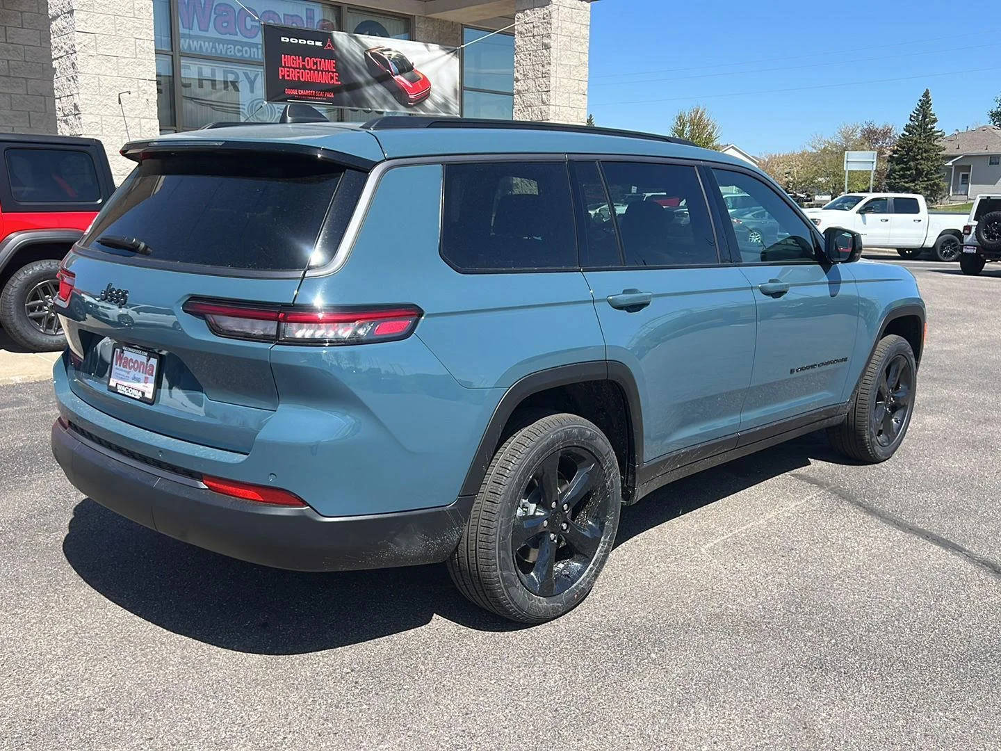 New 2026 Steel Blue Exterior Paint Jeep Limited image 7
