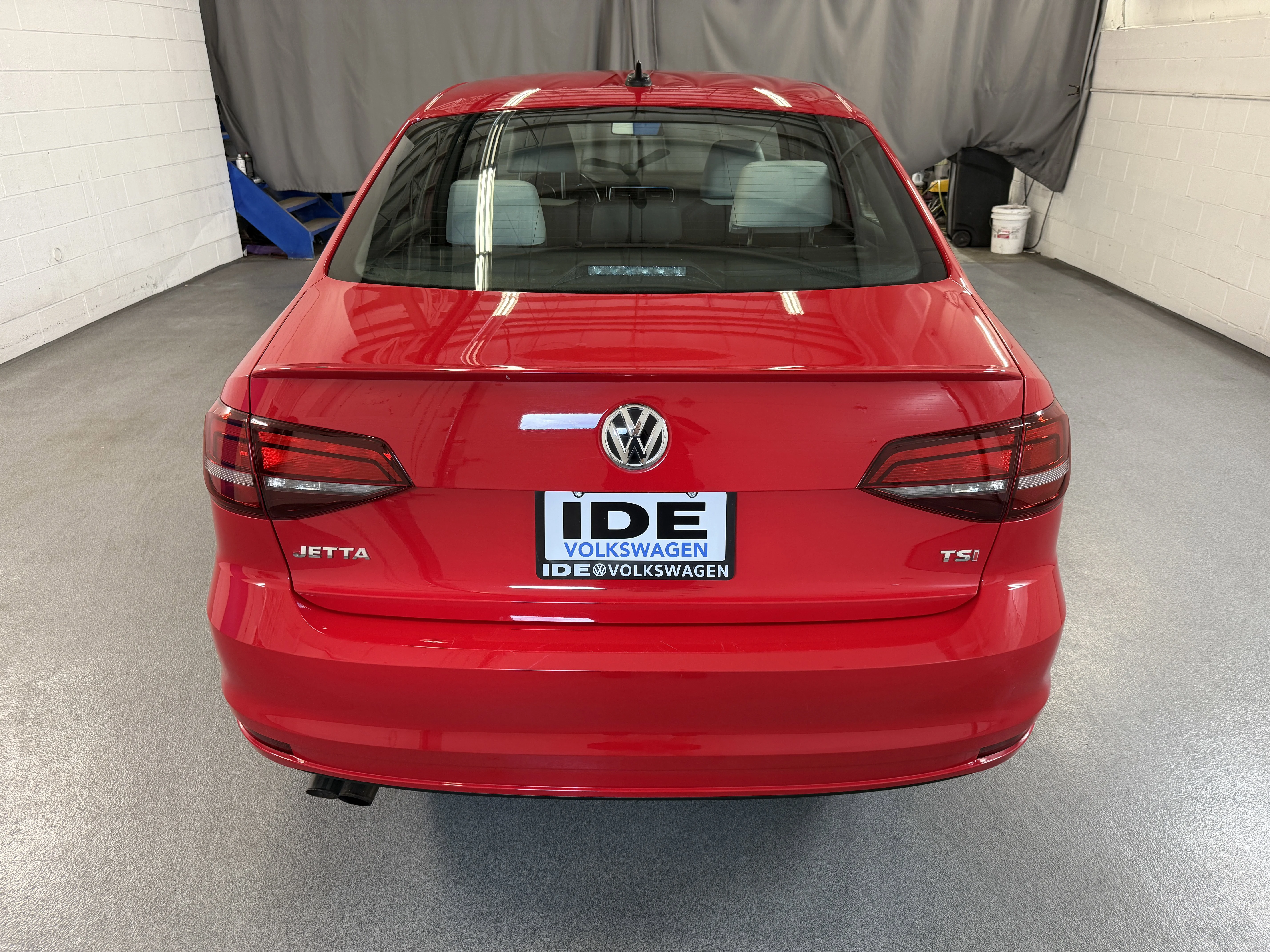 Used 2016 Tornado Red Volkswagen 1.8T Sport image 6